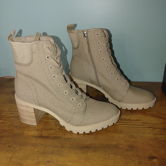 Dolce Vita Stylish Tan Women's Ankle Combat Boots Size 8.5 - Picture 9 of 10